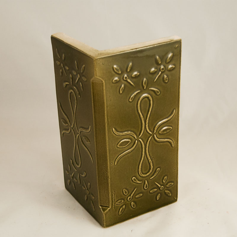 T034-ontessel-keszitett-kalyhacsempe-sarok-2